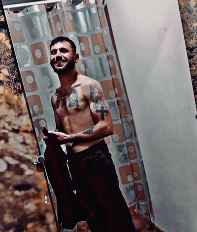  ,   Artur, 33 ,   ,   