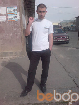 ,   Artur, 33 ,   
