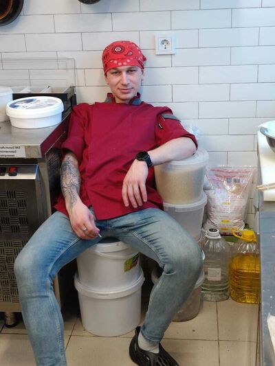  ,   Anton, 29 ,     , c 