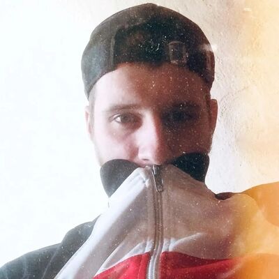  ,   Ruslan, 30 ,   ,   , c , 