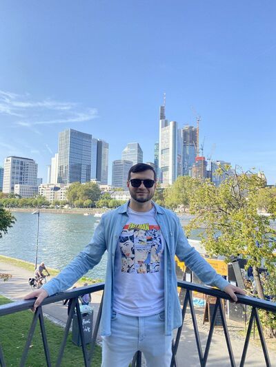  Frankfurt am Main,   Jackson, 37 ,   ,   