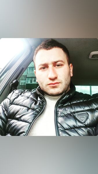  -,   Artur, 31 ,   ,   