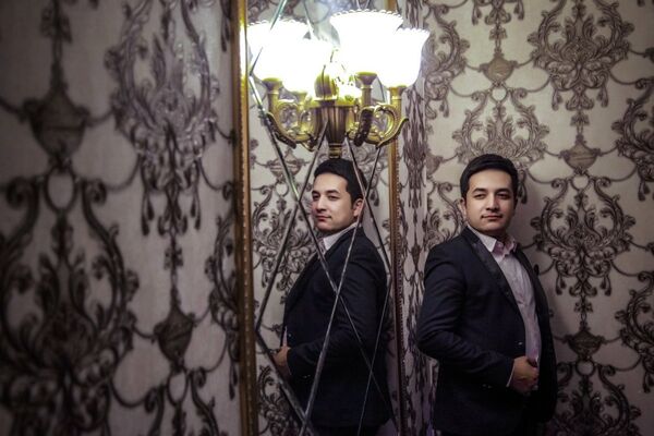  ,   Dilshodjo, 32 ,   ,   , c , 