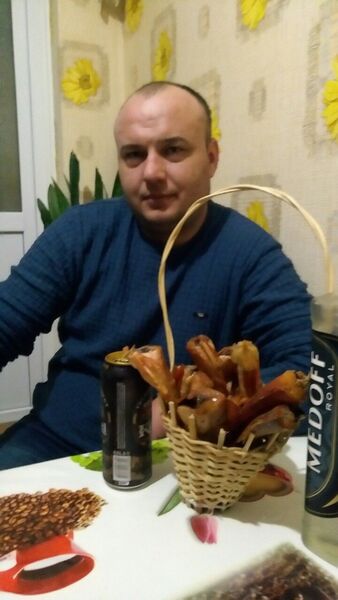  ,   Igor, 38 ,   