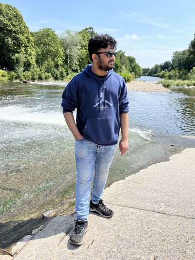  Kingston upon Thames,   Viraj, 30 ,   c 