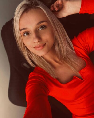  ,   Milana, 23 ,   ,   
