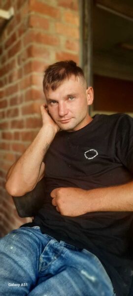  Antwerp,   Andrii, 28 ,   ,   , c , 