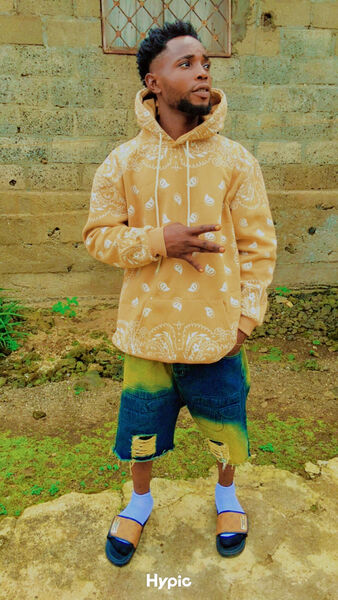  Camovce,   Chris, 28 ,   ,   , c 