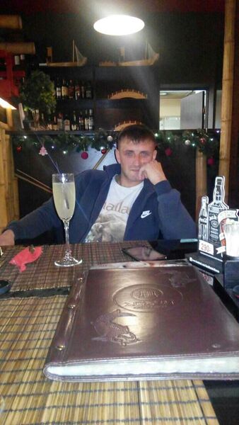  ,   Ivor, 37 ,   ,   