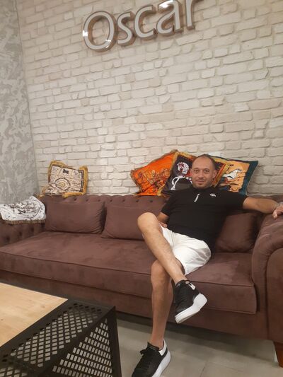  ,   Anton, 46 ,   ,   