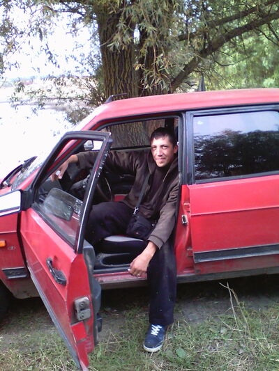  ,   Serj, 42 ,  