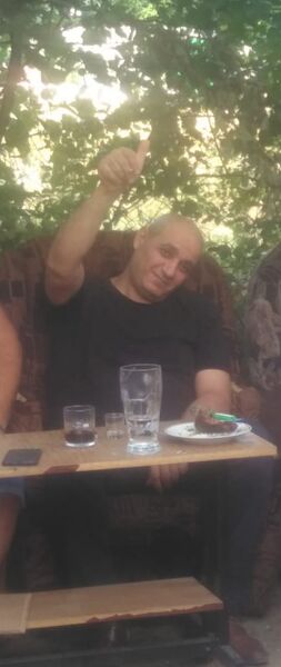  ,   Artur, 48 ,   ,   