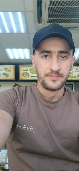 ,   Hovo, 32 ,   ,   
