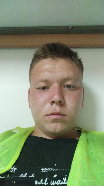  ,   Maksim, 22 ,   ,   