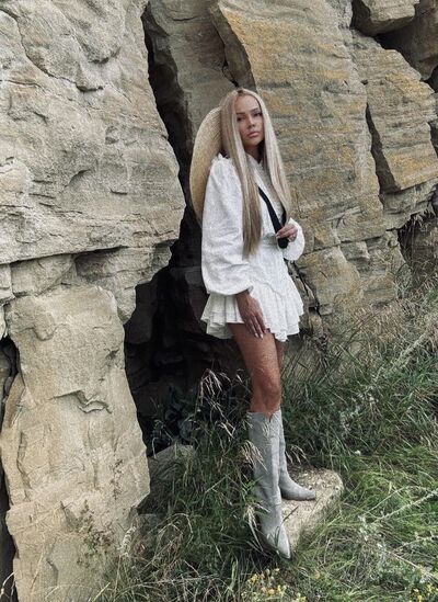  ,   Diana, 40 ,   ,   , c 