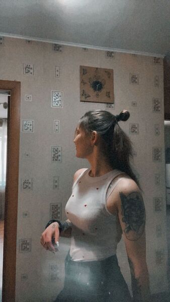  ,   Lina, 24 ,   