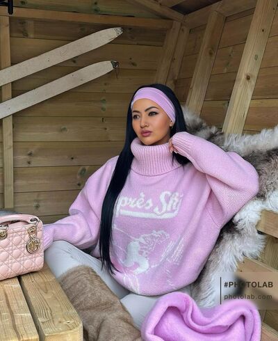  ,   Elena, 37 ,   ,   