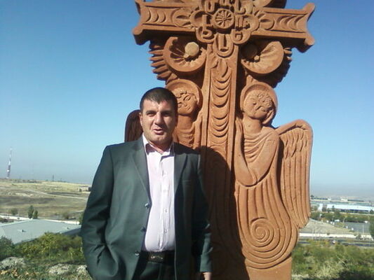  ,   Artur, 48 ,   ,   , c 