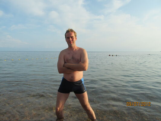  ,   Poul, 43 ,   