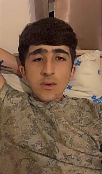  ,   Artur, 21 ,   ,   