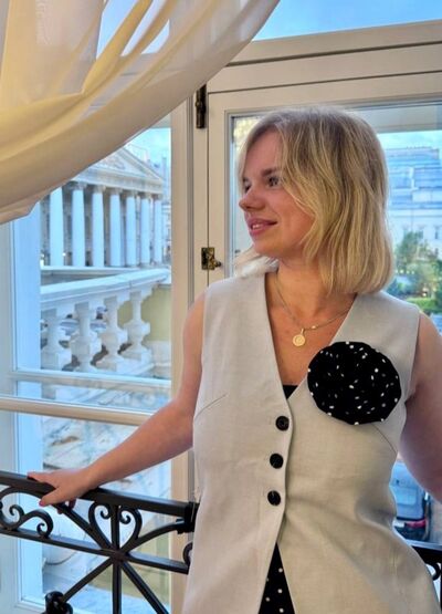  ,   Olga, 37 ,  