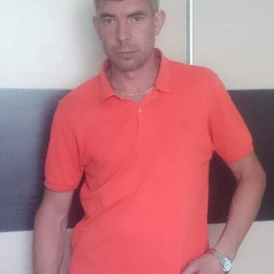  ,   Nik, 44 ,   
