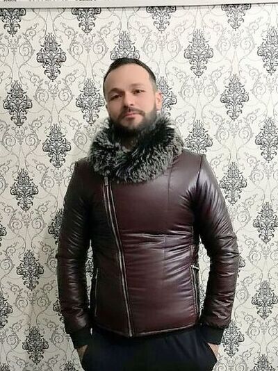  ,   Ruslan, 37 ,   ,   