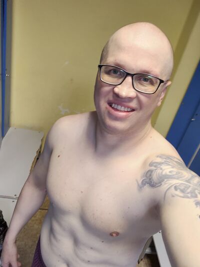  ,   Viktor, 39 ,   ,   , c , 