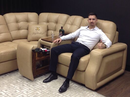  ,   Trader, 38 ,   ,   , c 