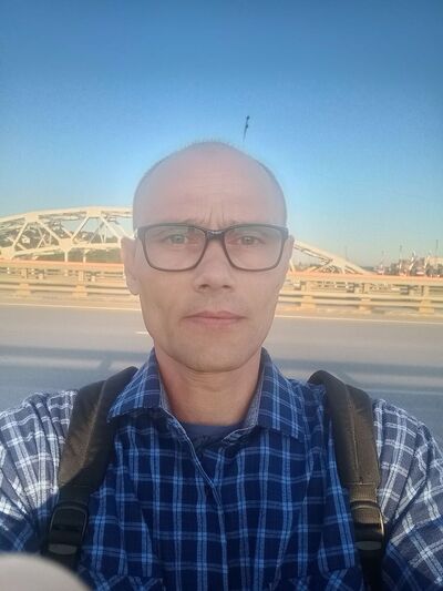  --,   , 44 ,   