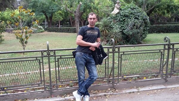  ,   Serj, 44 ,   ,   