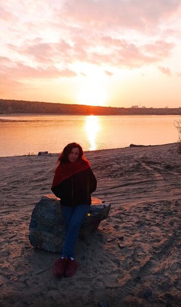  ,   Julia, 49 ,   ,   , c 