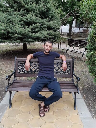  ,   Artem, 42 ,   ,   , c 