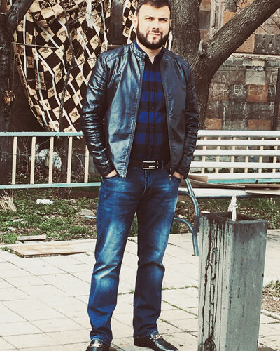  ,   Leo, 37 ,   ,   , c , 