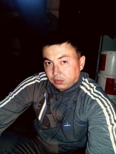  ,   Erkebulan, 37 ,   
