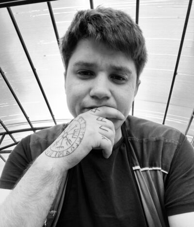  ,   Viktor, 27 ,   ,   