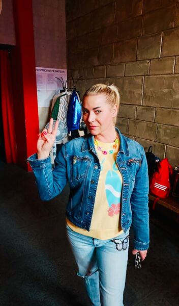  -,   , 43 ,   ,   , c 