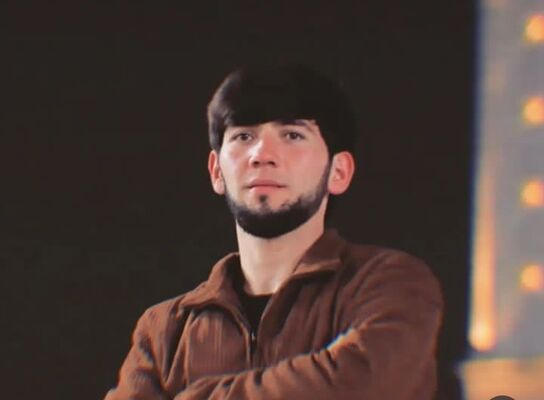  ,   Sultan, 25 ,  