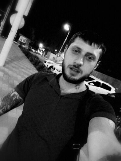  ,   Lion, 33 ,   ,   