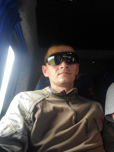  ,   Oleksiy, 31 ,   ,   