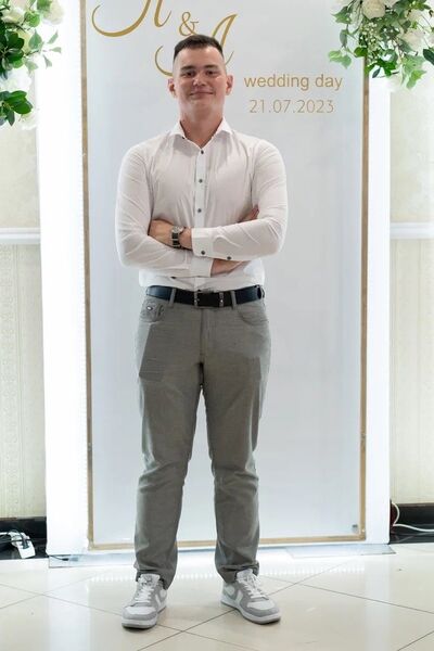  ,   Viktor, 21 ,   ,   , c 