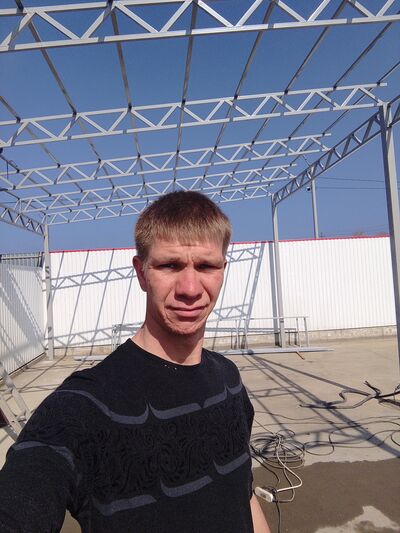  ,   Mikhail, 30 ,   ,   