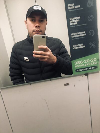  -,   Hayotbek, 32 ,   ,   , c 