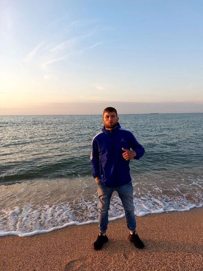  ,   Alexan, 27 ,   