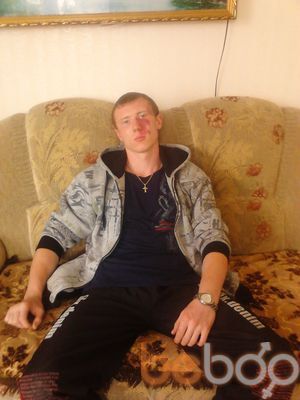  ,   Maxim, 32 ,   ,   , c 