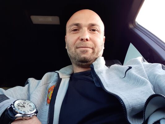  Frankfurt am Main,   , 49 ,  