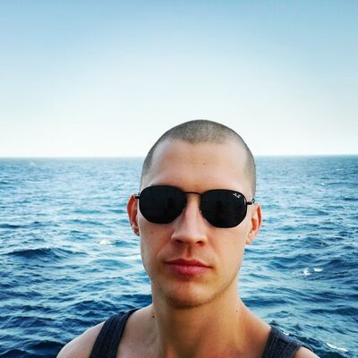  ,   Sergii, 32 ,   ,   