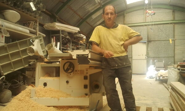  ,   Hrach, 55 ,     , c 