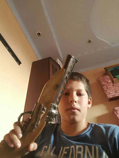  ,   Taras, 27 ,   ,   , c 