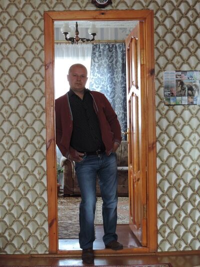  ,   Viktor, 56 ,   